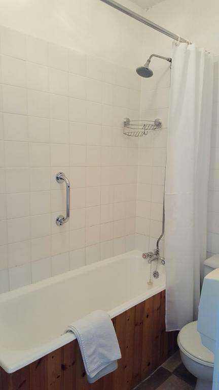גלוואיי Anno Santo Hotel מראה חיצוני תמונה