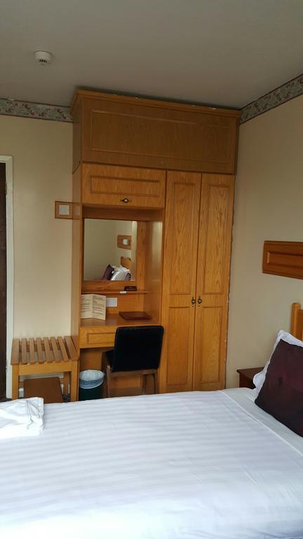 גלוואיי Anno Santo Hotel מראה חיצוני תמונה